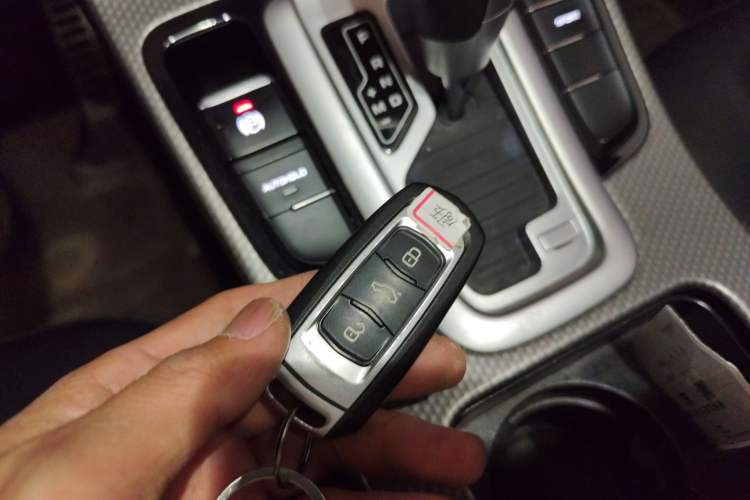 Used Geely Auto Emgrand GS 2017 Elegant Edition 1.3T Automatic Smart Connectivity Model Interior 1