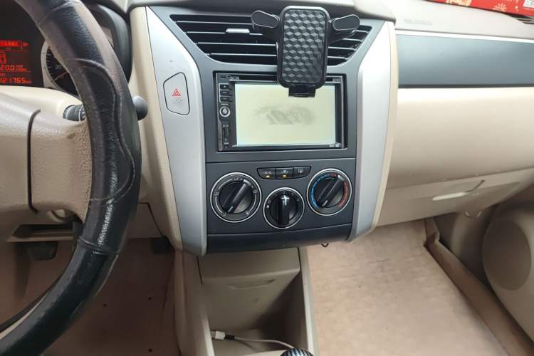 Used Venucia D50 2012 1.6L Manual Luxury Edition
