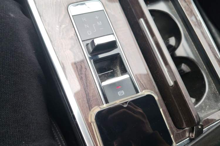 Used EXEED Lanyue 2021 400T Four-Wheel Drive Starlight Pro Edition 7 Seats Gear Lever