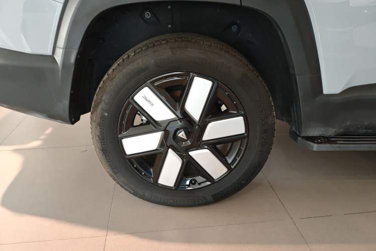 Used Deepal G318 2024 Four-Wheel-Drive Air Suspension Model
