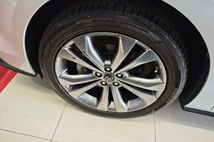 Used Toyota SIENNA 2021 2.5L Hybrid Premium Edition