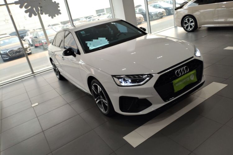 Used Audi A4L 2022 40 TFSI Luxury Dynamic Model