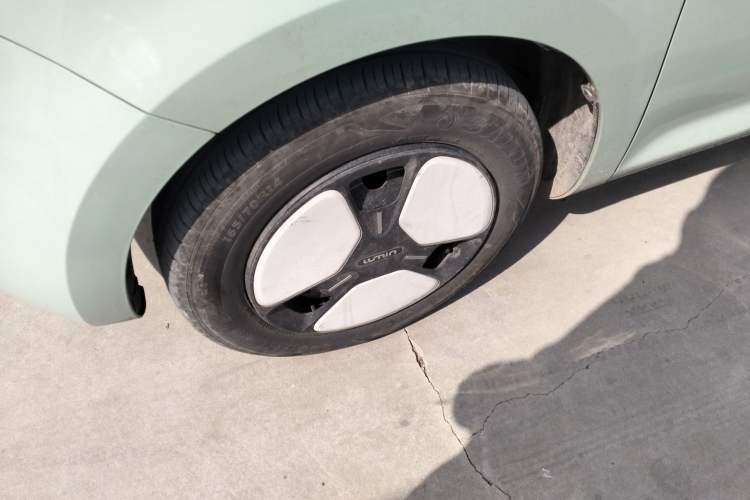 Used CHANGAN NEVO Lumin 2022 210km Sweet Edition Left Front Wheel Hub