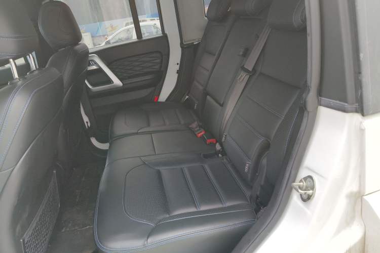 Used BAIC Off-Road BJ40 2019 PLUS 2.3T Automatic Four-Wheel Drive Premium Edition China VI Left Rear Seat