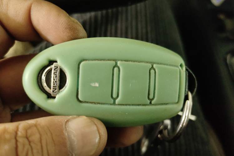 Used Nissan Tiida 2014 1.6L CVT Cool Cafe Edition
