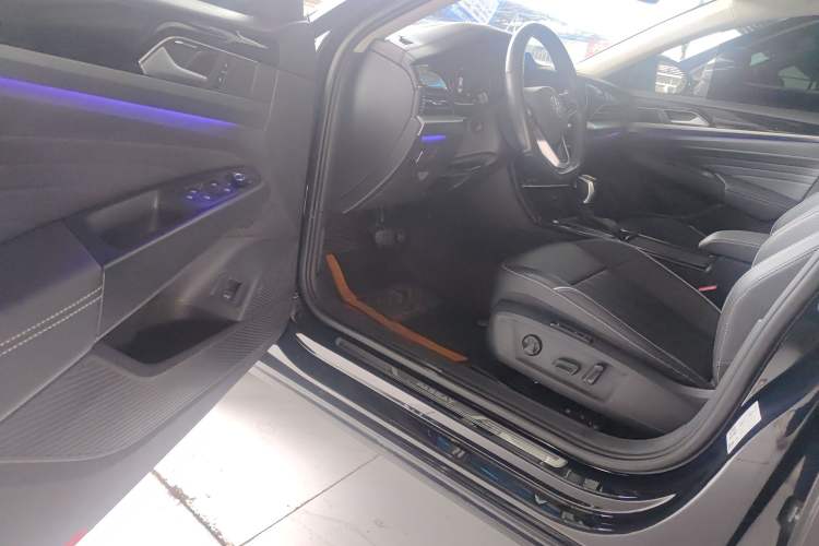 Used Volkswagen Passat 2022 330TSI Luxury Edition
