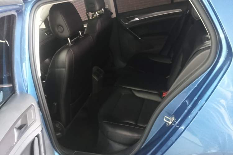 Used Volkswagen Golf 2017 1.6L Automatic Comfort Million-Vehicle Anniversary Edition