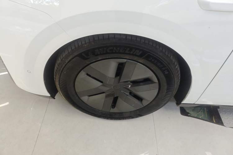 Used Li Auto MEGA 2025 Home Family Special Edition