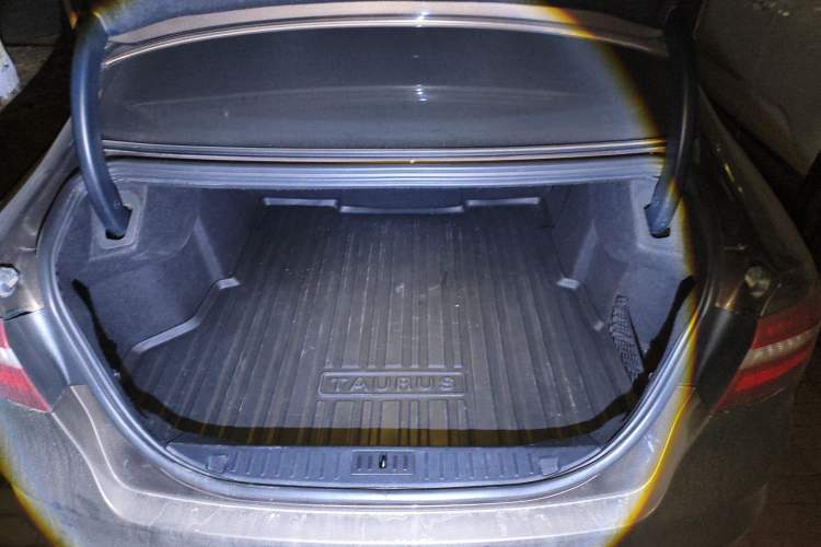 Used Ford Taurus 2017 EcoBoost 245 Fashion Edition