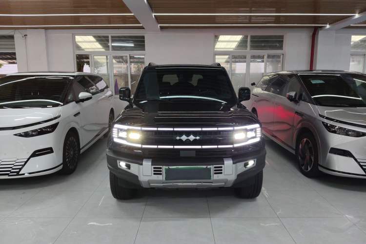 Used Formula Leopard 5 2023 Cloud Ride Flagship Edition
