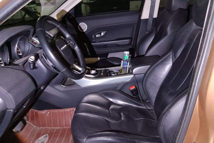 Used Land Rover Range Evoque 2014 2.0T 5-Door Luxury Edition Left Front Seat