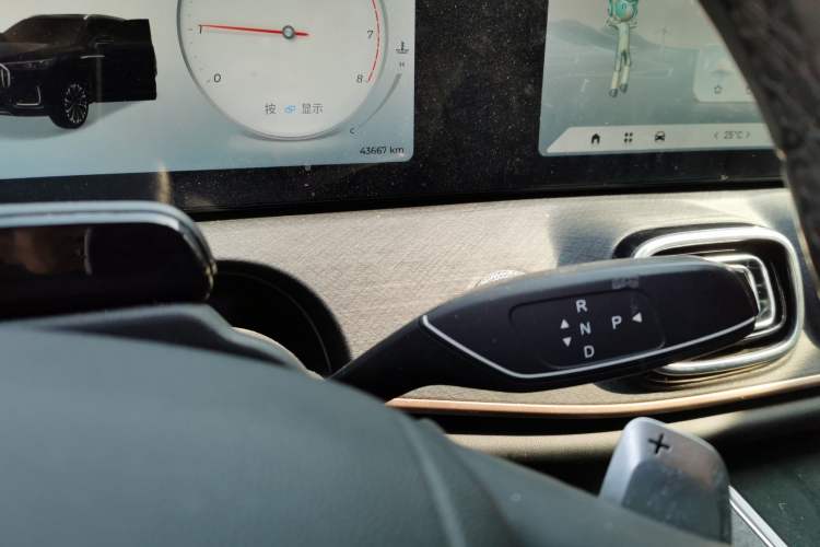 Used Chery Tiggo 9 2023 2.0T Dual-Clutch Two-Wheel Drive Prestige Version 5 Seats