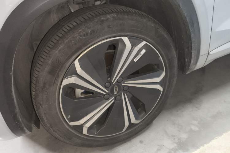 Used Geely Auto Monjaro L 2022 1.5T Thunder Hi·F Plug-in Hybrid Super Rui Left Front Wheel Hub