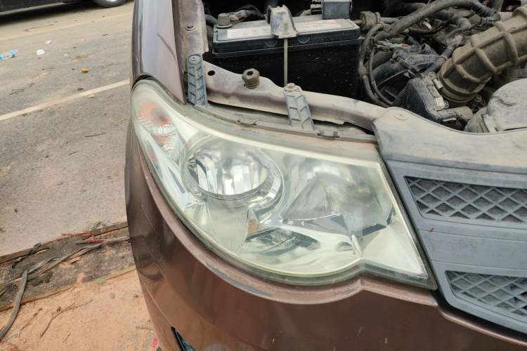 Used Wuling Hongguang 2015 1.5L S Basic Version China V Standard Right Front Headlight
