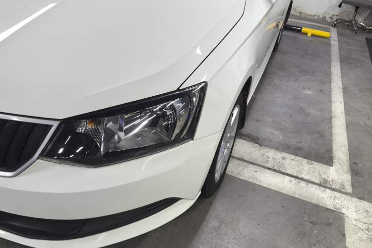 Used Skoda Fabia 2017 1.4L Automatic Car Enjoy Edition
