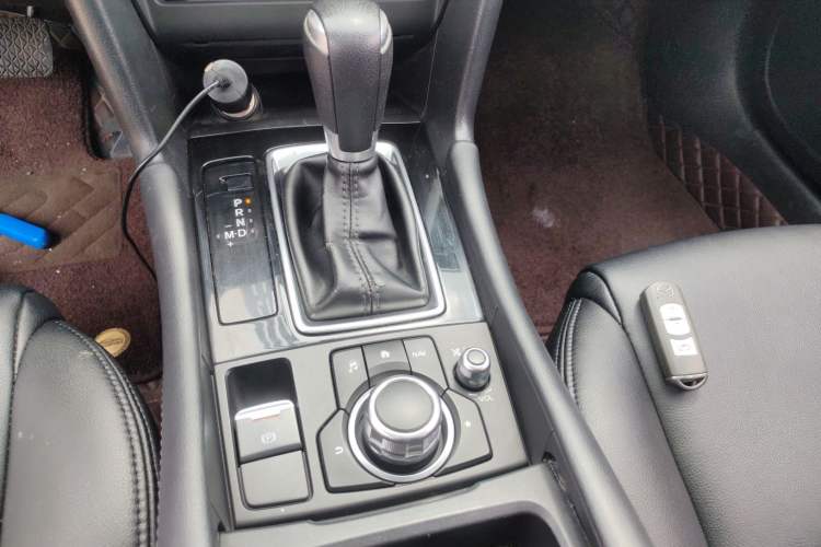 Used Mazda 3 Axela 2017 Sedan 1.5L Automatic Luxury Model Emission Standard China V