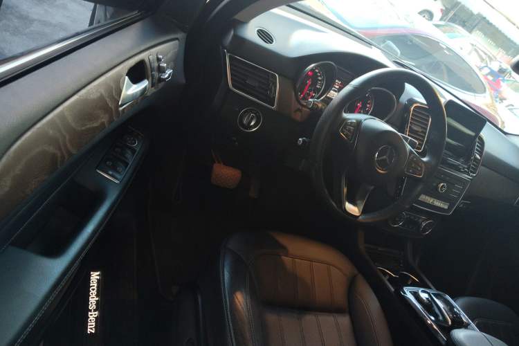 Used Mercedes-Benz GLE 2017 GLE 320 4MATIC Luxury Model