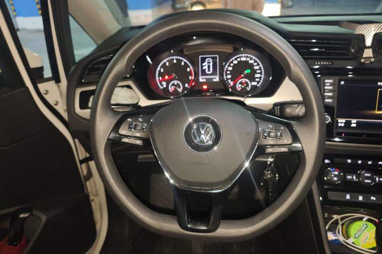 Used Volkswagen Touran 2018 Volkswagen Touran L 280TSI DSG Comfort Edition 7 Seats China V Emission Standard