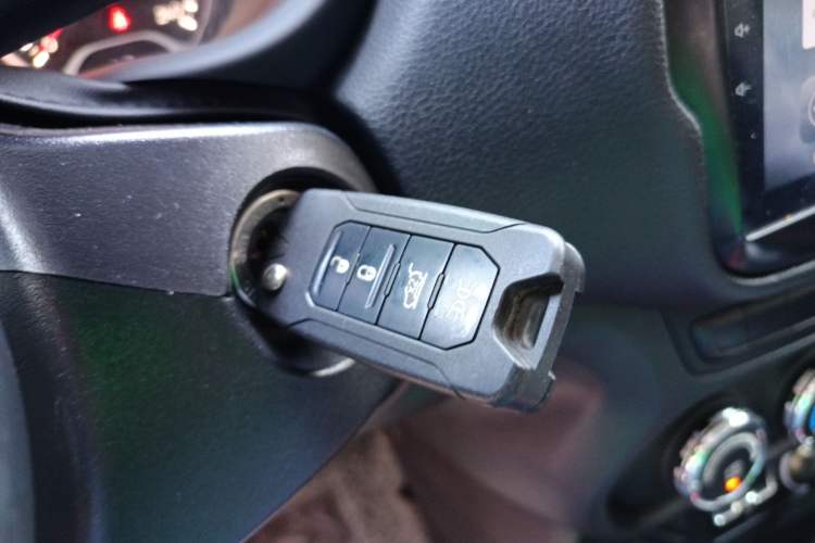 Used Jeep Renegade 2017 180T Automatic Kinetic Edition+
