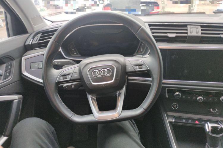 Used Audi Q3 2023 35 TFSI Fashion Dynamic Model (1.5T) Steering Wheel