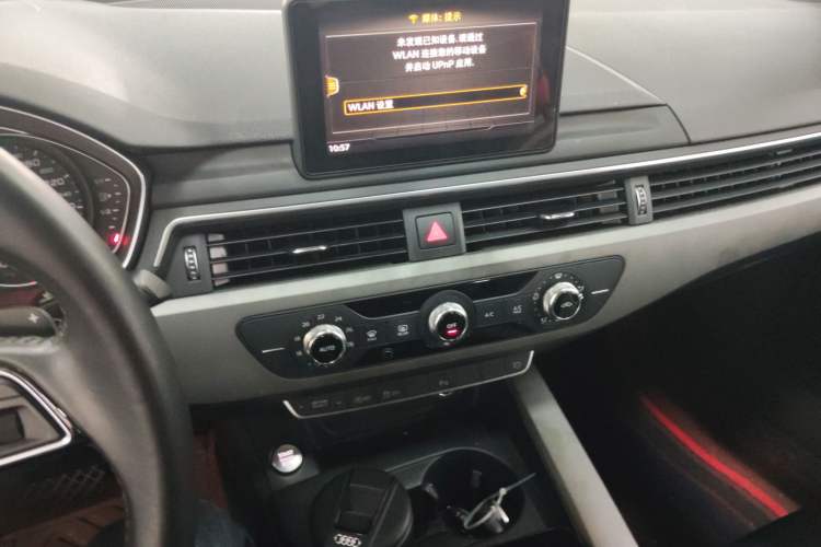 Used Audi A4L 2019 40 TFSI Ambition China VI Audio And AC Panel