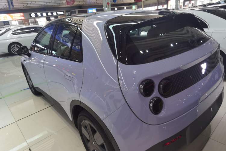 Used firefly firefly 2025 Illuminated Edition
