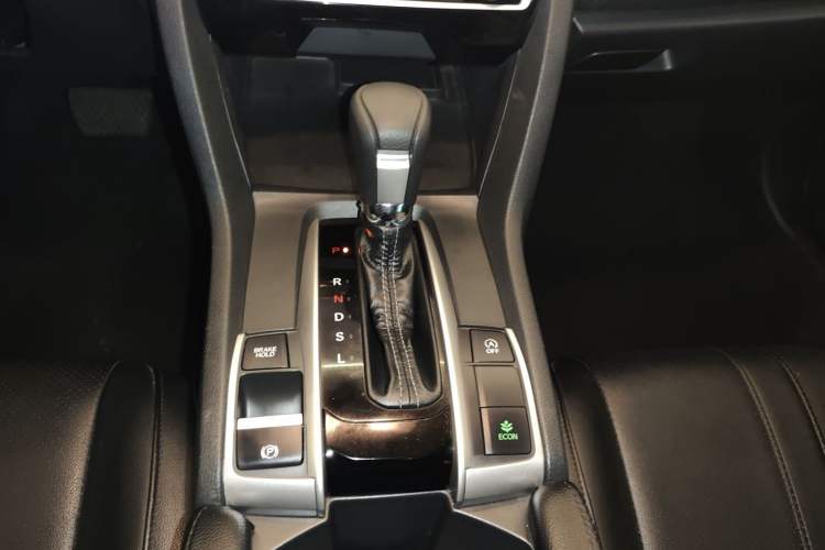 Used Honda Civic 2016 220TURBO CVT Luxury Edition Gear Lever