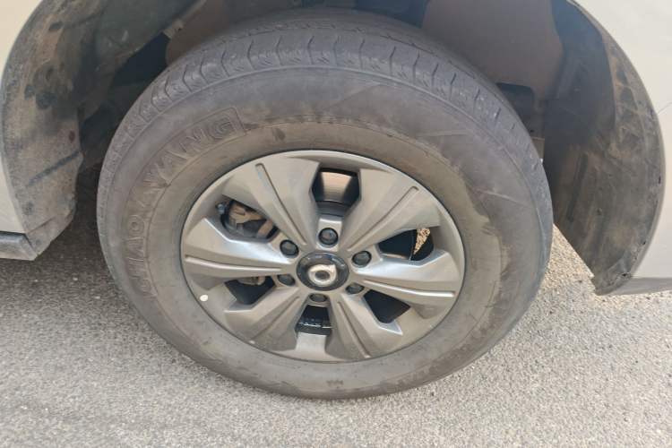 Used Great Wall Poer 2023 2.0T Commercial Version Automatic Gasoline 4x4 Elite Trim Standard Box GW4C20B Right Front Wheel Hub