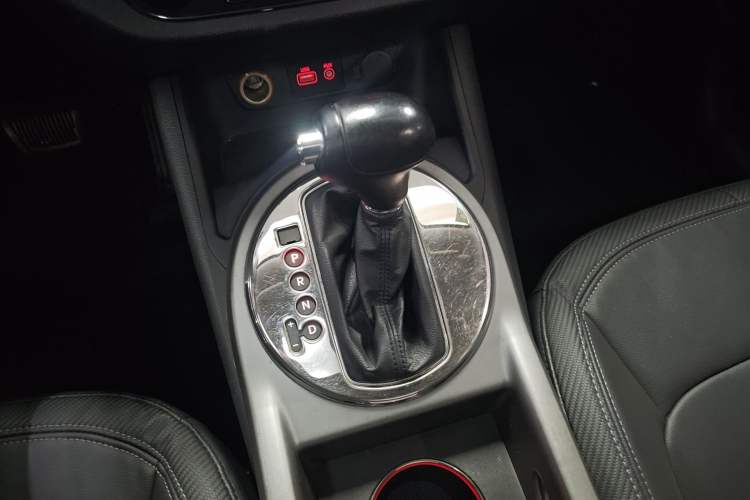 Used Kia Sportage R 2015 2.0L Automatic Two-Wheel Drive GLS Gear Lever