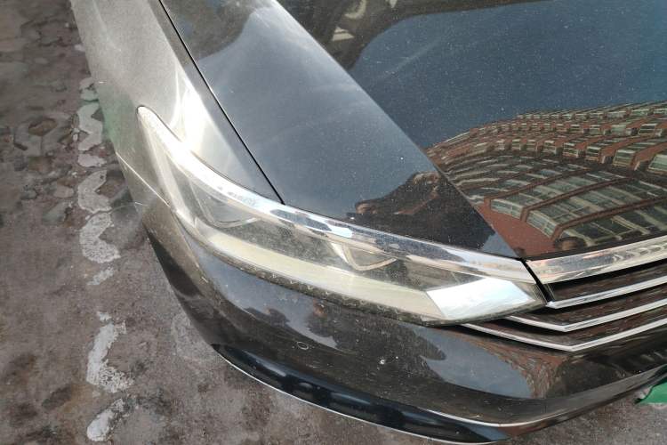 Used Volkswagen Magotan 2017 330TSI DSG Luxury Model Right Front Headlight