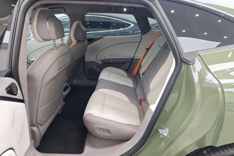 Used Zeekr 007GT 2025 Rear-Drive Intelligent Driving Version 75 kWh