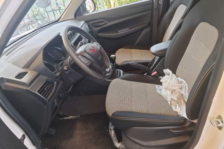 Used Wuling Hongguang 2021 1.5L Revised S Base Version with Electric Power Steering LAR Left Front Seat