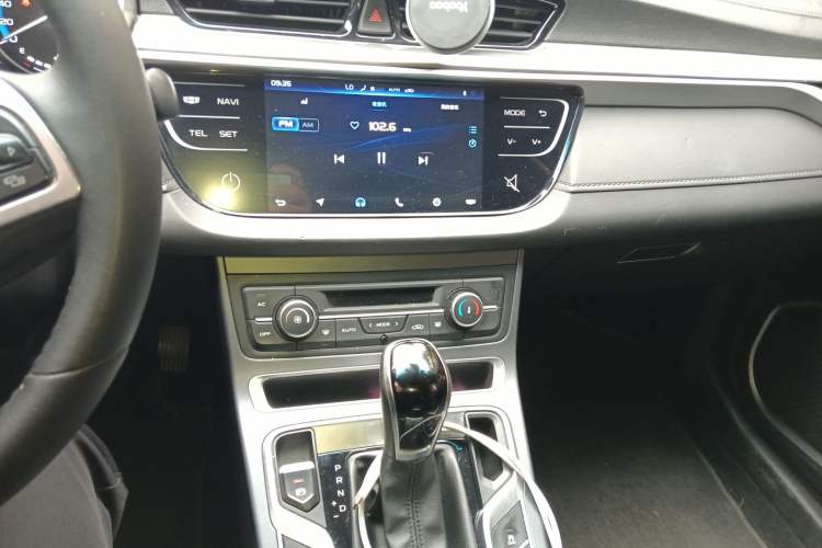 Used Geely Auto Emgrand 2019 Leading Edition 1.5L CVT Luxury Model China VI Standard