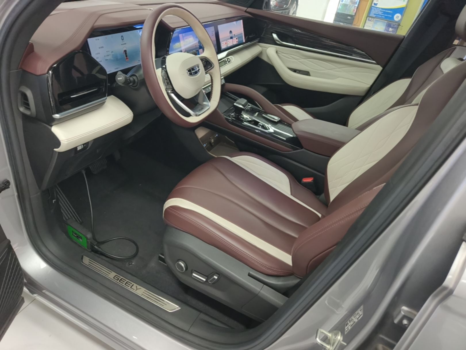 Geely Auto Monjaro L 2024 2.0TD High-Power Automatic Two-Wheel Drive Yunqi Version — снимка 17