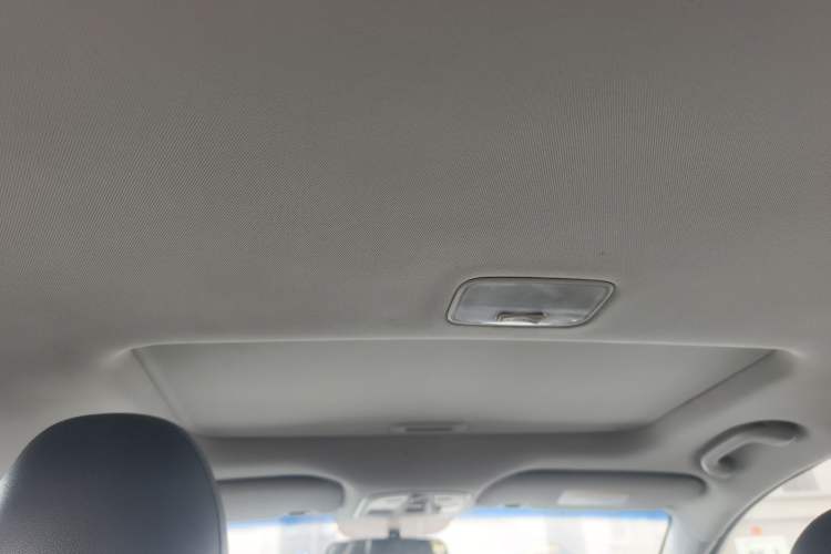 Used Kia K5 2011 2.0L Automatic TOP