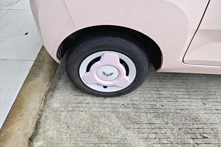 Used Wuling Hongguang MINIEV 2022 Macaron Premium Model – Lithium Iron Phosphate
