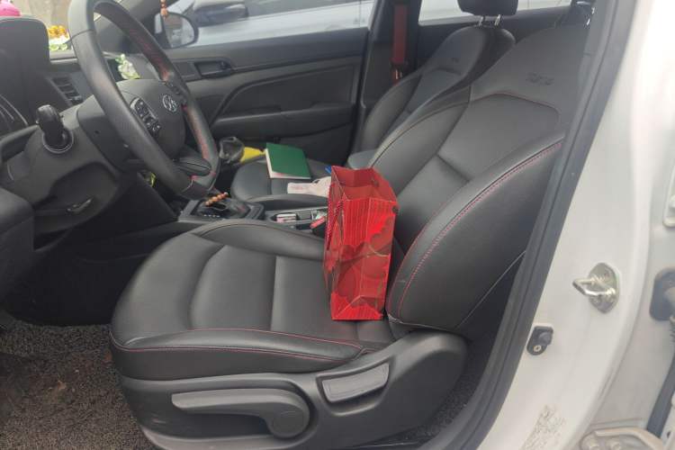 Used Hyundai Elantra (6th Generation / Lingdong) 2019 1.4T Dual-Clutch Xuan Dong · Dynamic Model