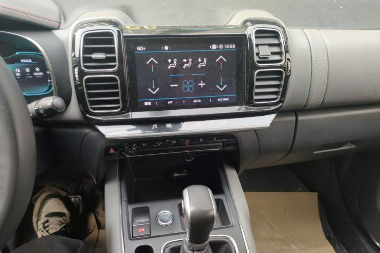 Used Citroen C5 AIRCROSS 2017 350THP Fashion Edition Audio And AC Panel