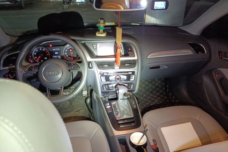 Used Audi A4L 2013 35 TFSI Automatic Standard Model Center Console