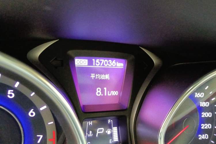 Used Hyundai Elantra (5th Generation / Langdong) 2012 1.6L Automatic Leading Model Odometer Close Up