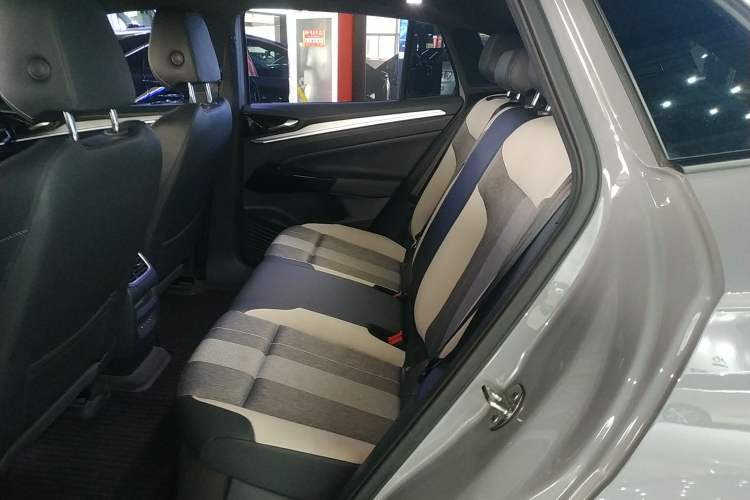 Used Volkswagen ID.4 CROZZ 2022 Pure Edition Limited Edition Left Rear Seat