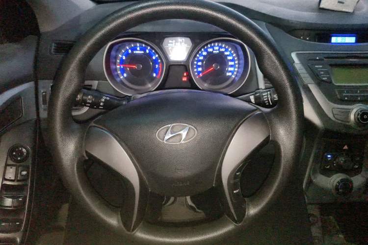 Used Hyundai Elantra (5th Generation / Langdong) 2012 1.6L Manual Fashion Edition
