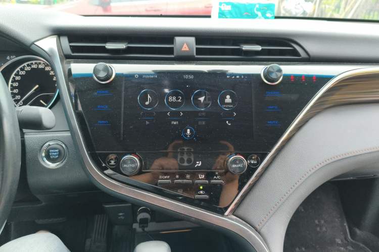 Used Toyota Camry 2019 2.5G Luxury Edition China VI Standard Audio And AC Panel