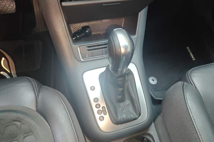 Used Volkswagen Tiguan L 2015 1.8TSI Automatic Two-Wheel Drive Comfort Edition