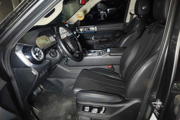 Used Tank 400 New Energy 2024 Hi4-T Off-Road Edition Left Front Seat