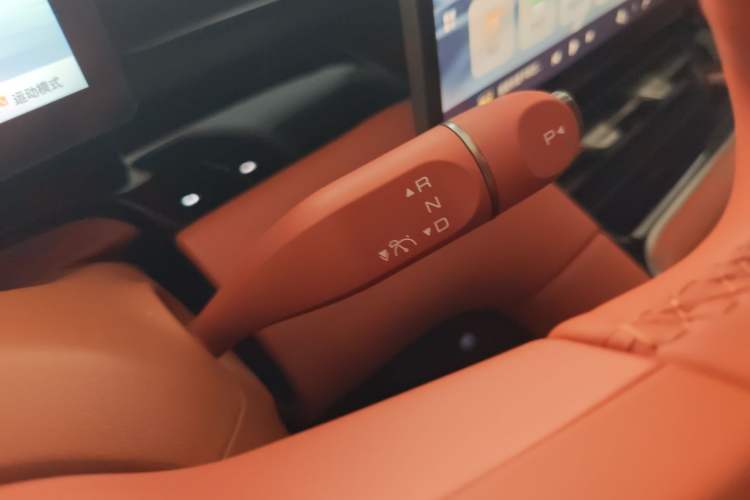 Used Wuling Xingguang S 2025 Model 510 km Flagship Version Gear Lever