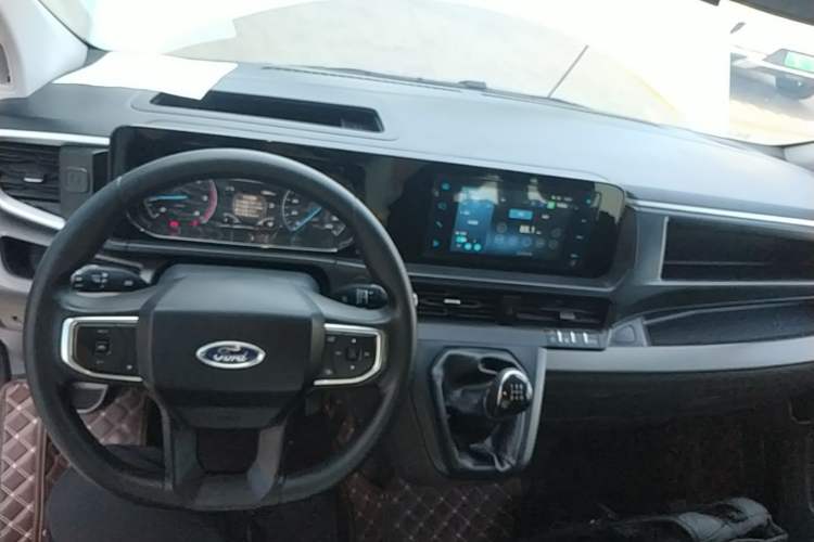 Used Ford Transit 2023 2.0T Diesel Manual Multifunction Commercial Vehicle Short Wheelbase Low Roof 5/6 Seats
