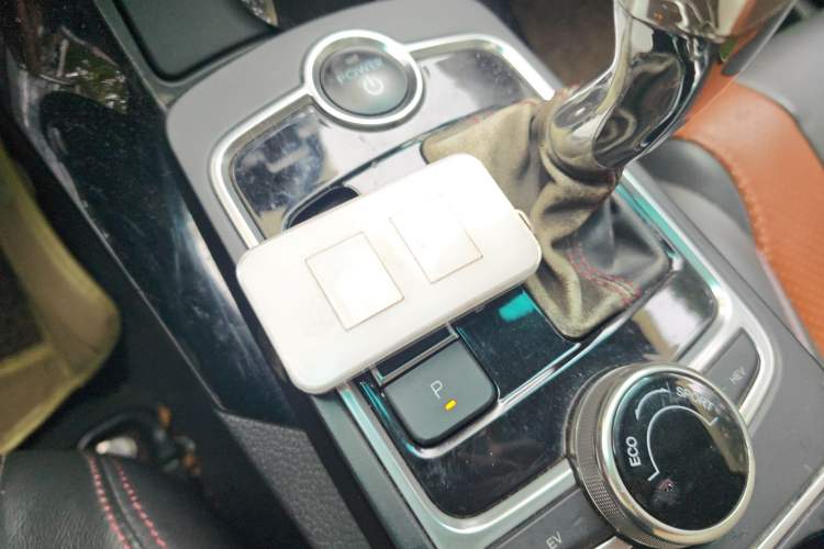 Used BYD Qin 2015 1.5T Dual-Crown Flagship Plus Edition
