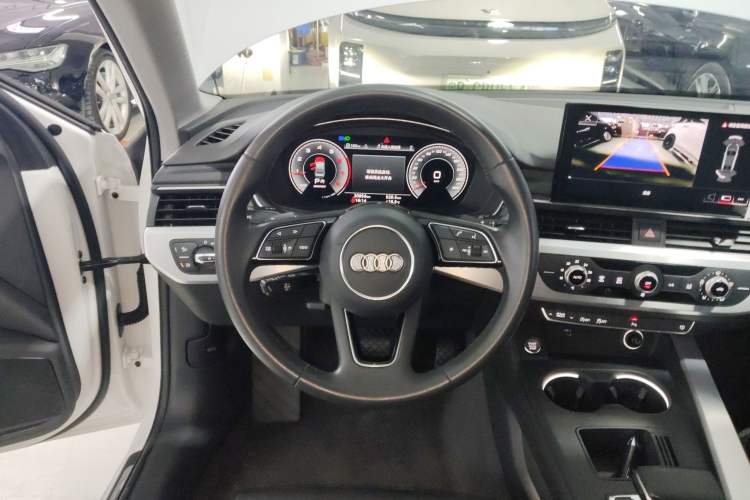 Used Audi A4L 2022 40 TFSI Fashion Dynamic Model
