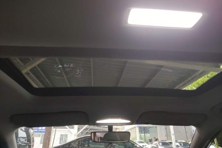 Used Geely Auto Emgrand 2022 4th Generation 1.5L CVT Luxury Model Headliner